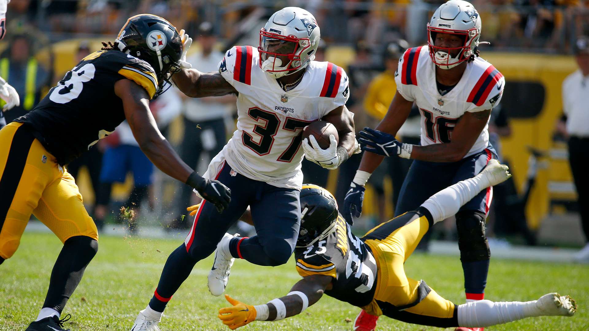 全隊共有四 全隊共有四